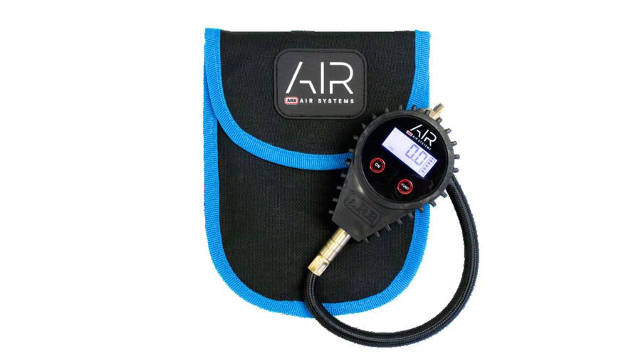 ARB tire pressure gauge with quick release function - digital, bar/PSI, 0-7 bar