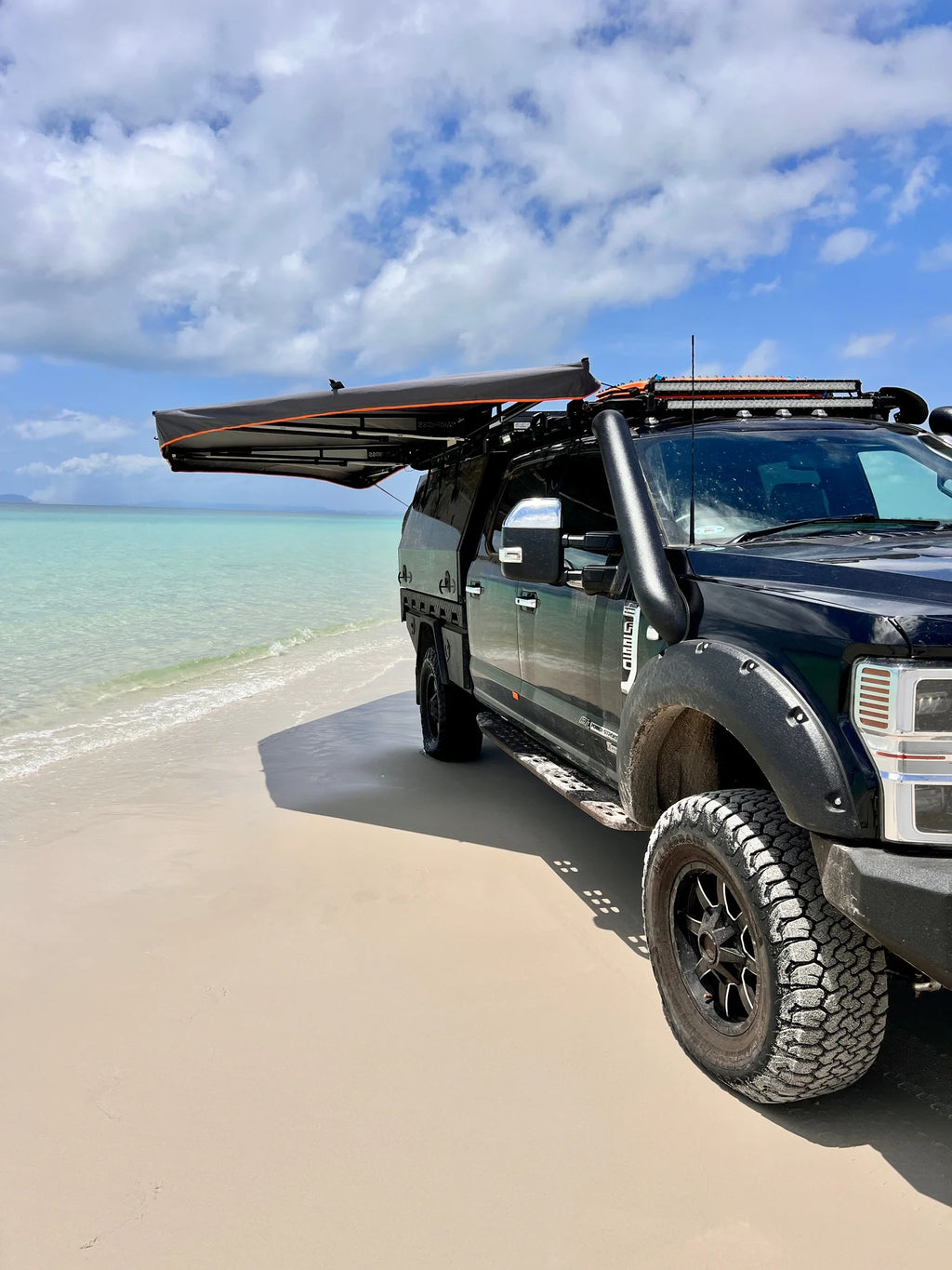 CampBoss BOSS SHADOW 180 degree awning