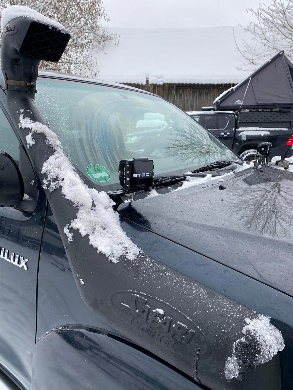 GPC Motorhaubenhalter für LED Spots - Toyota Hilux (2005-2015)