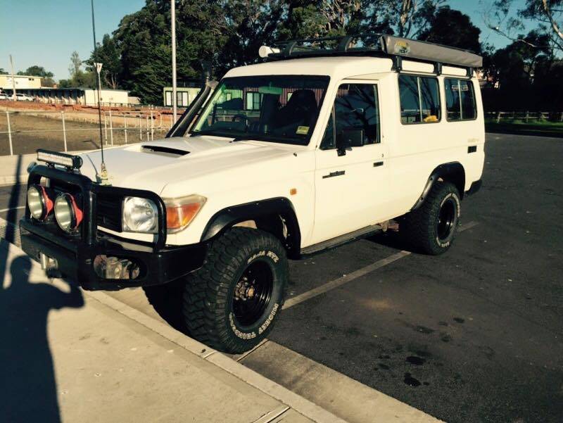 Kut Snake fender flares Toyota Landcruiser 78 Series (2007-2024) - 50 mm wide