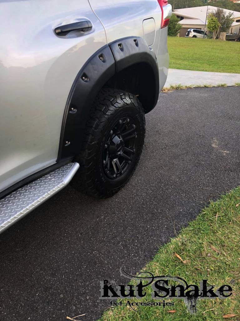 Kut Snake fender flares Isuzu D-Max (2012-2020) - 85mm width - textured surface