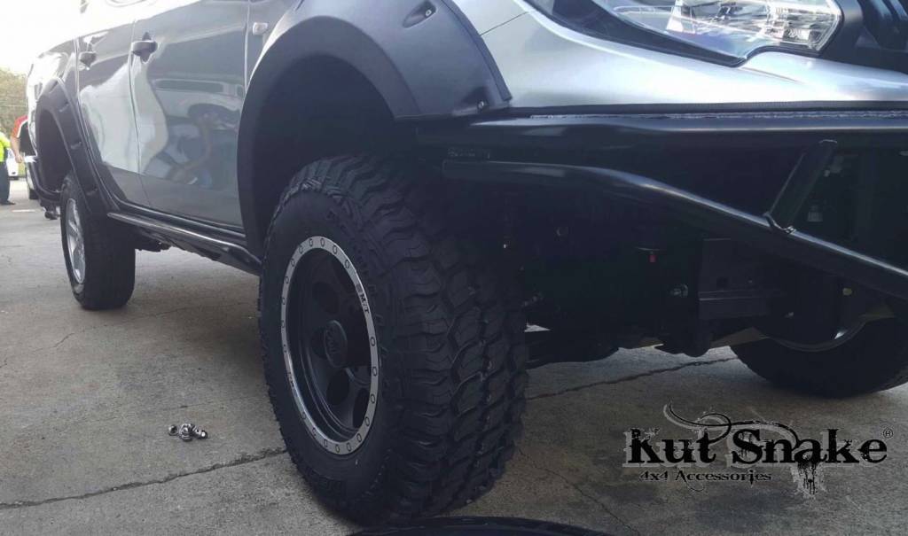 Kut Snake fender flares Mitsubishi L200 MQ (2015-2018) - 70mm width - structural surface
