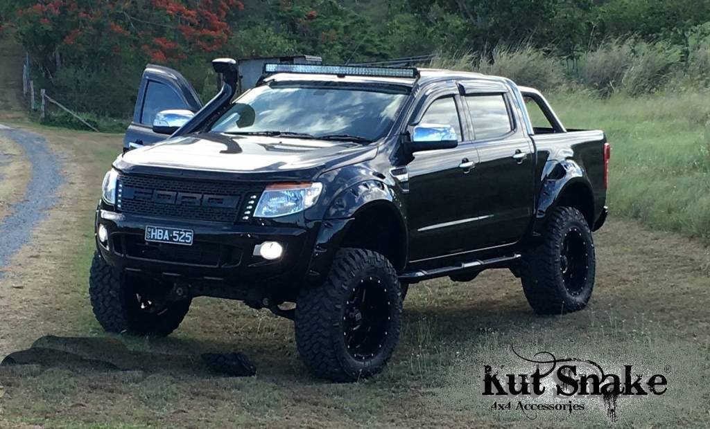 Kut Snake Kotflügelverbreiterung Ford Ranger PX1, PX2 "Monster" - 95 mm Breite - Glatte Oberfläche