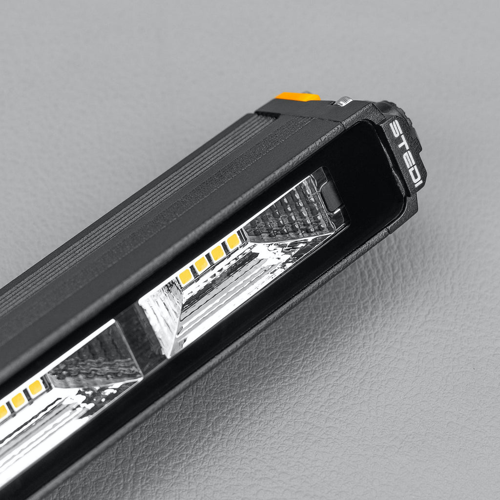 STEDI Kennzeichenhalter mit Micro V2 LED Light Bar 13.9 Zoll Kaltweiß