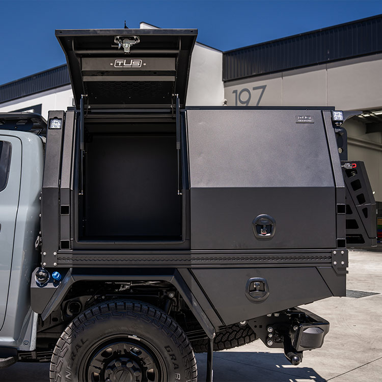 TUS-Offroad - DR2 - 1650mm mit Hundeklappe (3 Klappen) Abnehmbares Canopy
