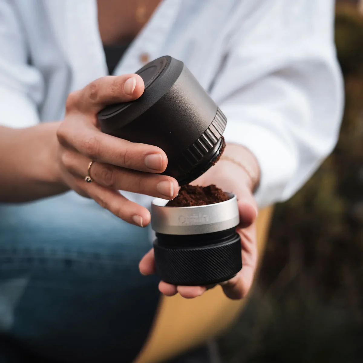 OutIn - Fino - Tragbare Kaffeemühle - Tundrabraun