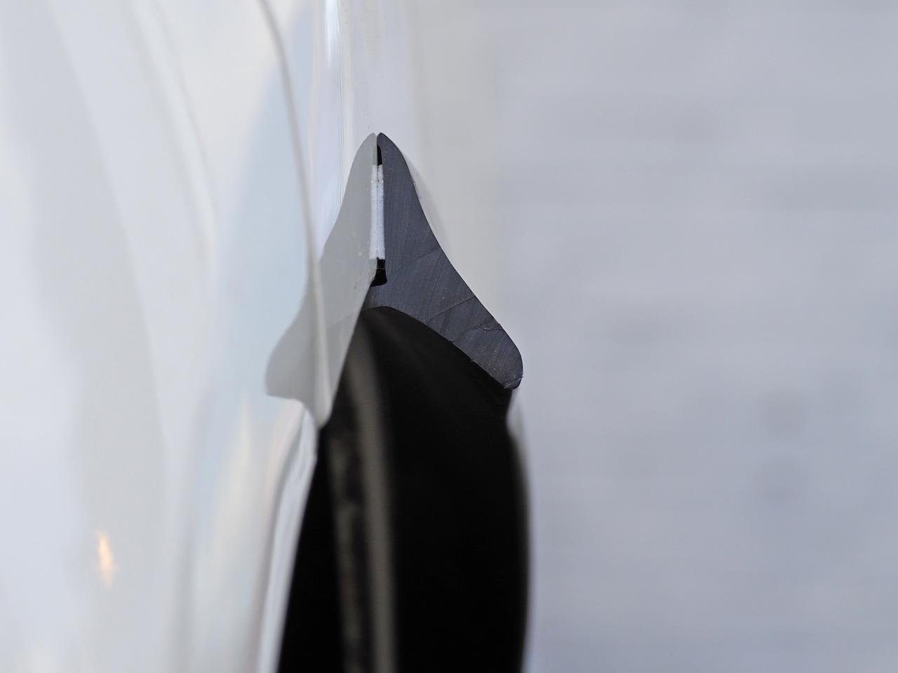 Kotflügelverbreiterung 30 mm 4 Stück á 2 Meter (aus schwarzem Hartgummi) - GPC-Offroad