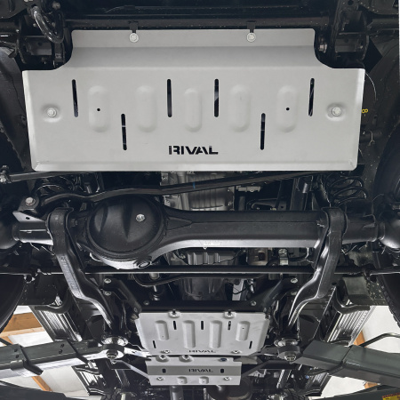 Unterfahrschutzplatten (Sets) Toyota Land Cruiser 2023-; 2023-; 4 l. / Benzin; 2,8 l. / Dieselkraftstoff; 4,5 l. / Dieselkraftstoff