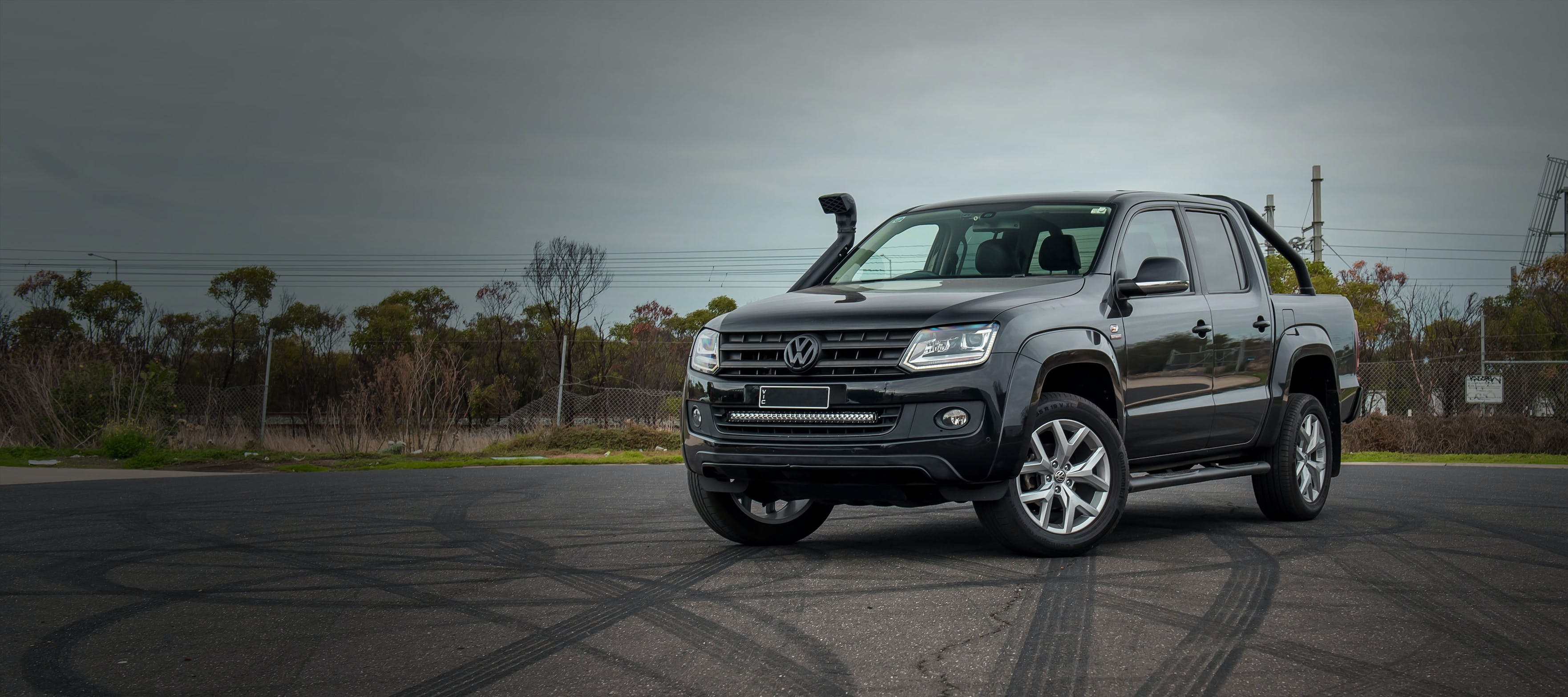 STEDI VW Amarok Kühlergrill Befestigung