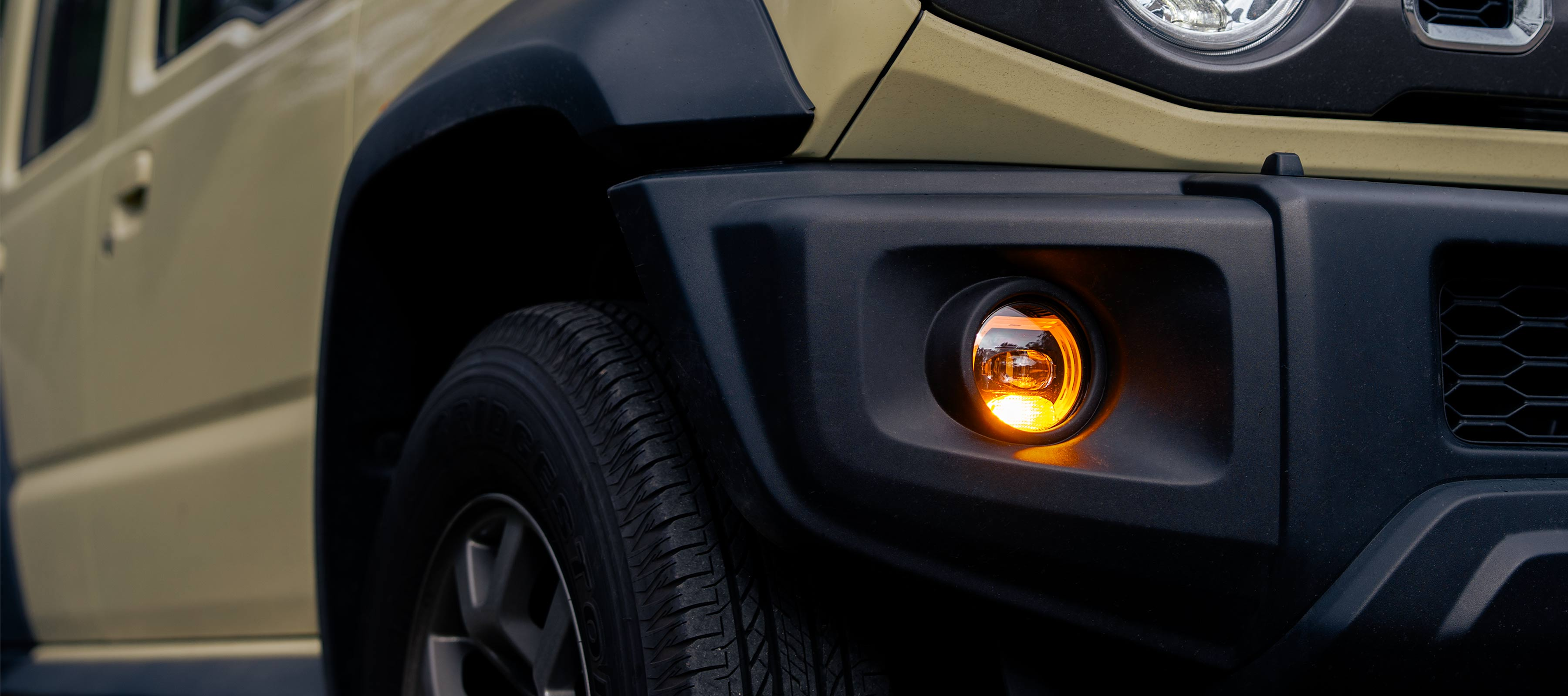 STEDI LED Nebelscheinwerfer mit Tagfahrlicht u. Blinker passend für ARB Deluxe Bull Bar