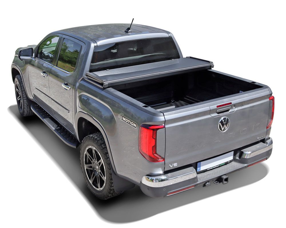 Folding loading area cover - VW Amarok DoKa (from 2023-) - Aluminium Black