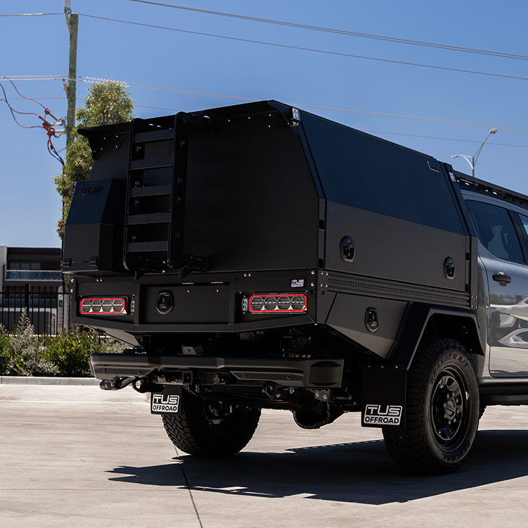 TUS-Offroad - DR2 - 1650mm mit Hundeklappe (3 Klappen) Abnehmbares Canopy