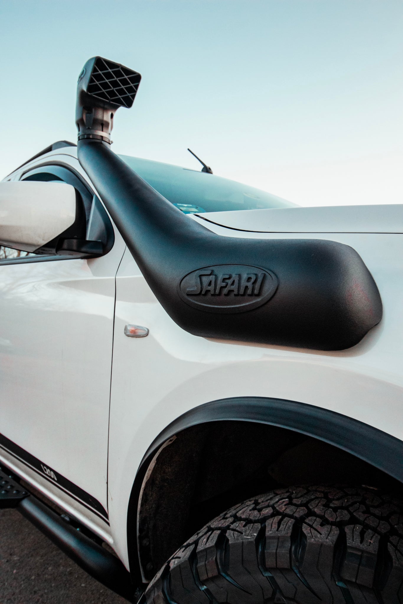 SAFARI Snorkel R-SPEC Mitsubishi L200 (2015-2019)(WB 2.4L TD 4N15)