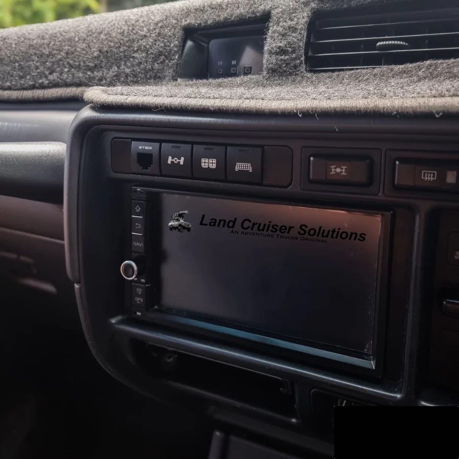 Switch Panel für Toyota Land Cruiser 80 (1995-1997) (inkl. 2 Blindkappen)