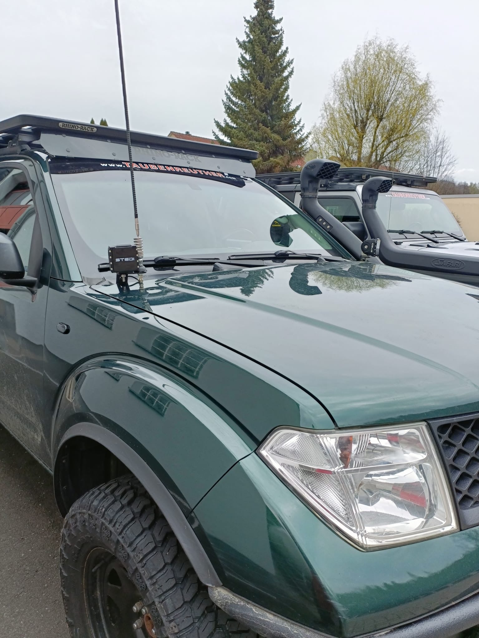 GPC Motorhaubenhalter für LED Spots - Nissan Navara D40 / Pathfinder R51 - GPC-Offroad