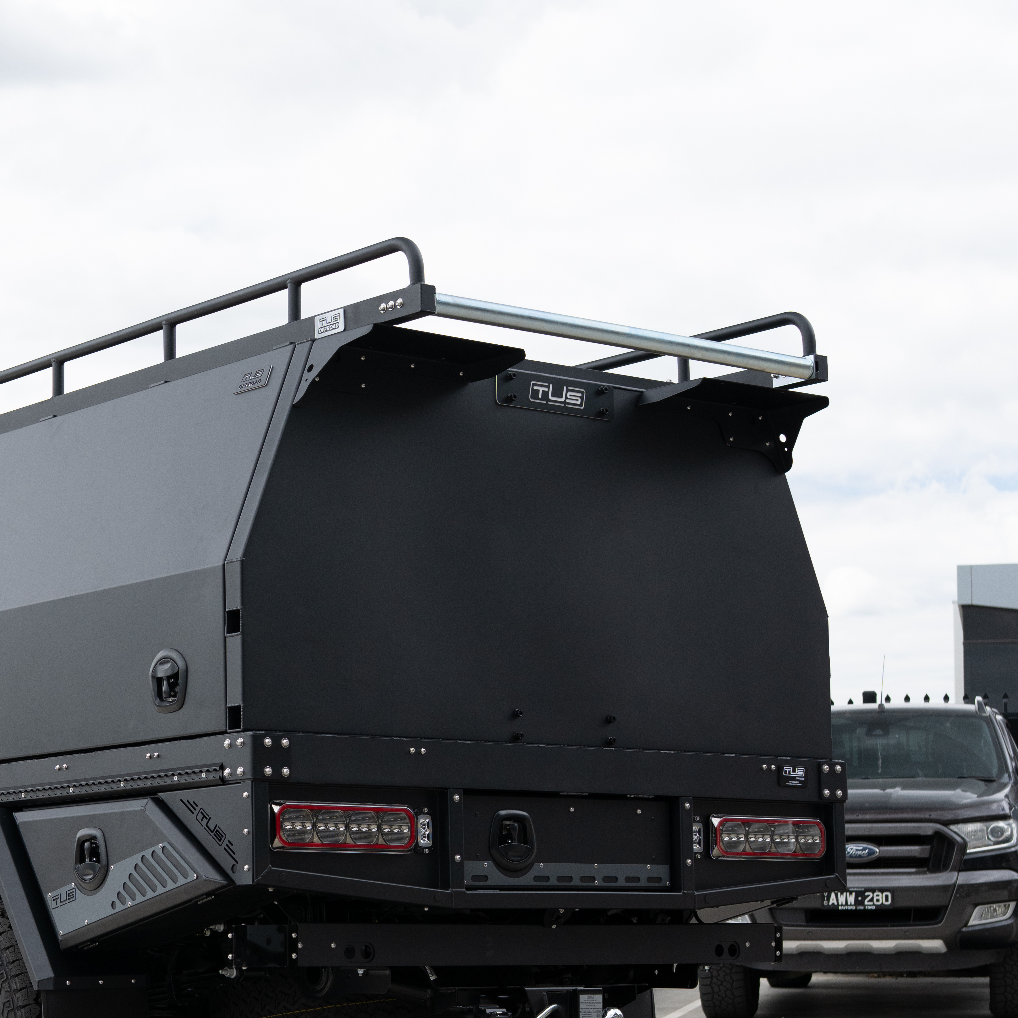 TUS-Offroad - DR2 Casnopy Wings (option mit Arbeitsbeleuchtung)