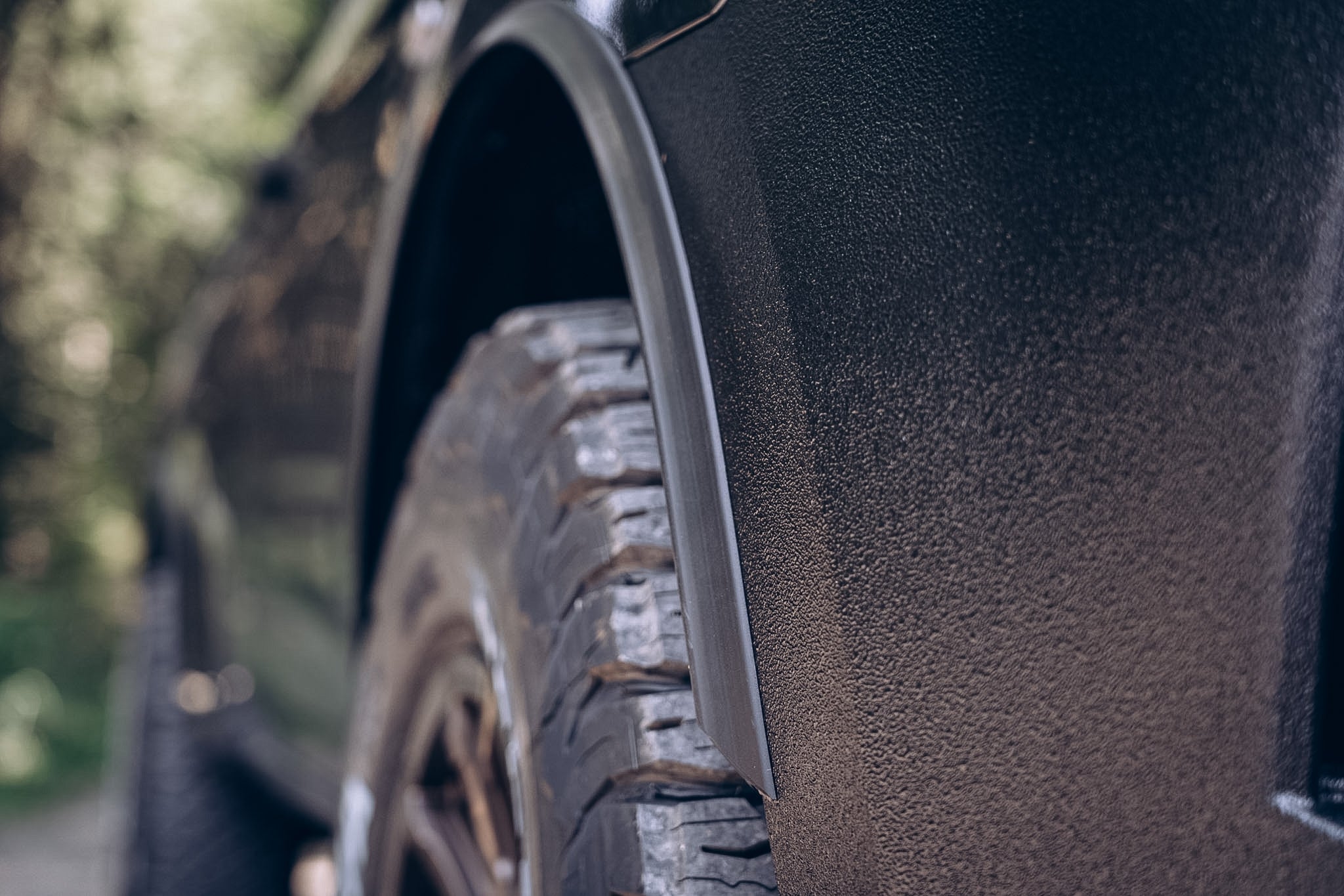 Fender flares 15 mm 4 pieces á 1.5 meters (made of black hard rubber)