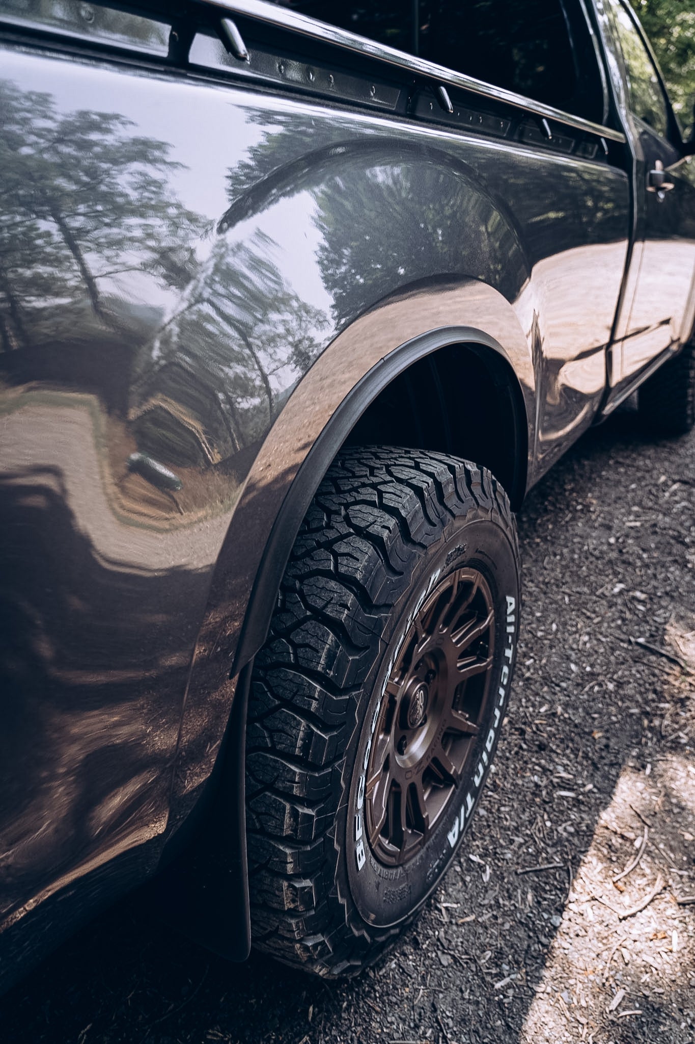 Fender flares 15 mm 4 pieces á 1.5 meters (made of black hard rubber)