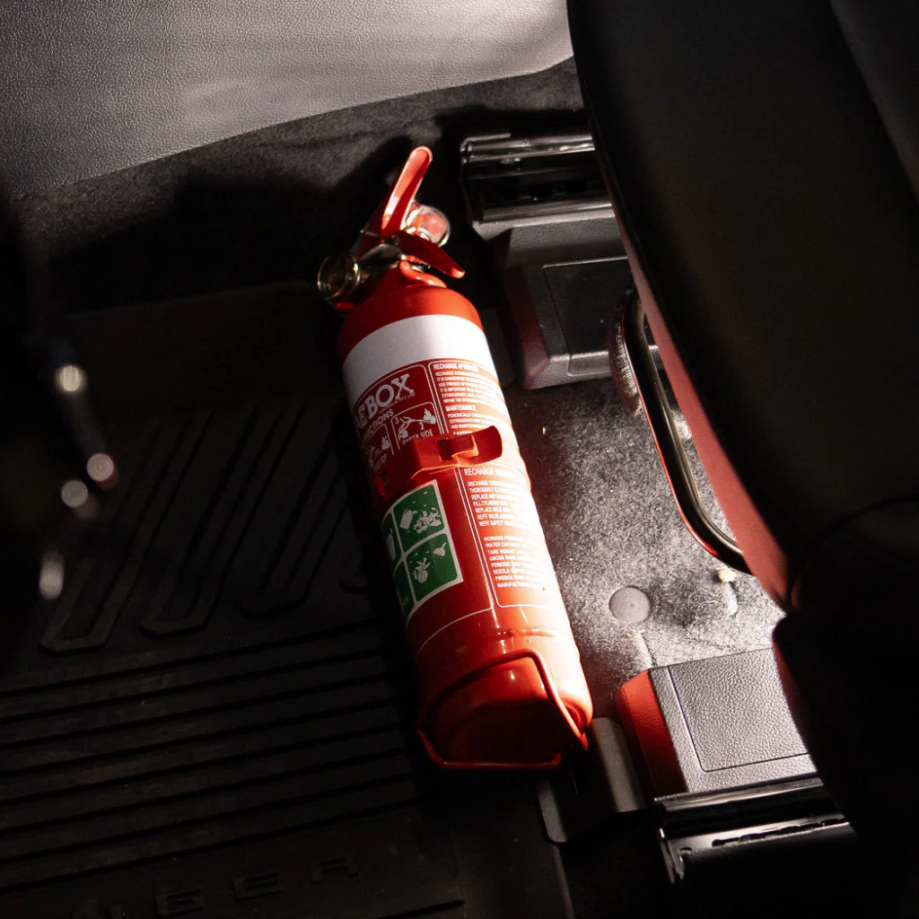 Feuerlöscherhalter Sitzkonsole für VW Amarok (ab 2022+) - Pirate CAMP CO.