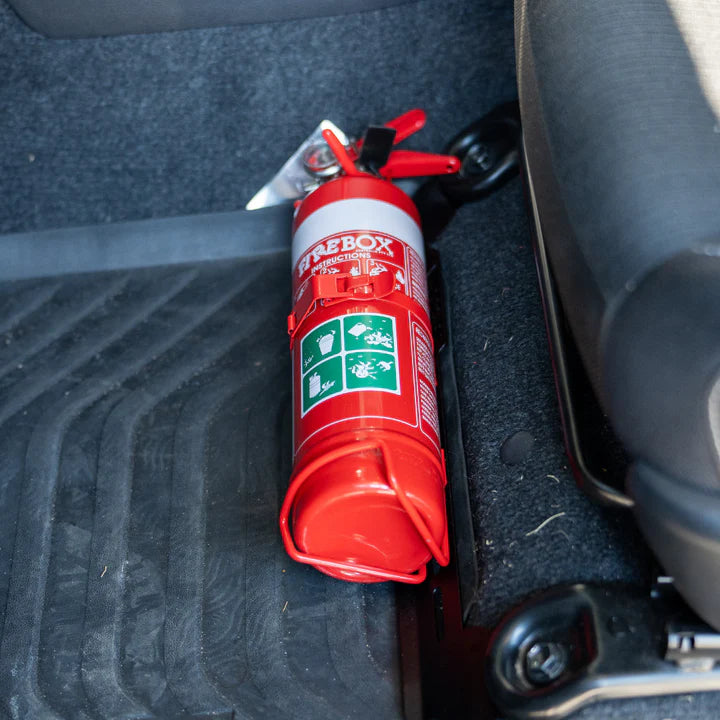 Feuerlöscher Halterung für Toyota Hilux N80 - Pirate CAMP CO.