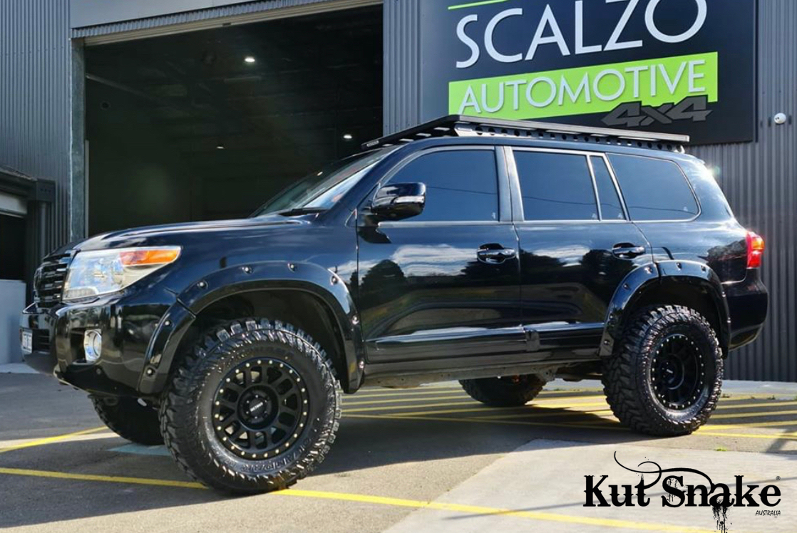 Kut Snake Kotflügelverbreiterung Toyota Landcruiser 200 - 50 mm Breite - 2012+ - GPC-Offroad