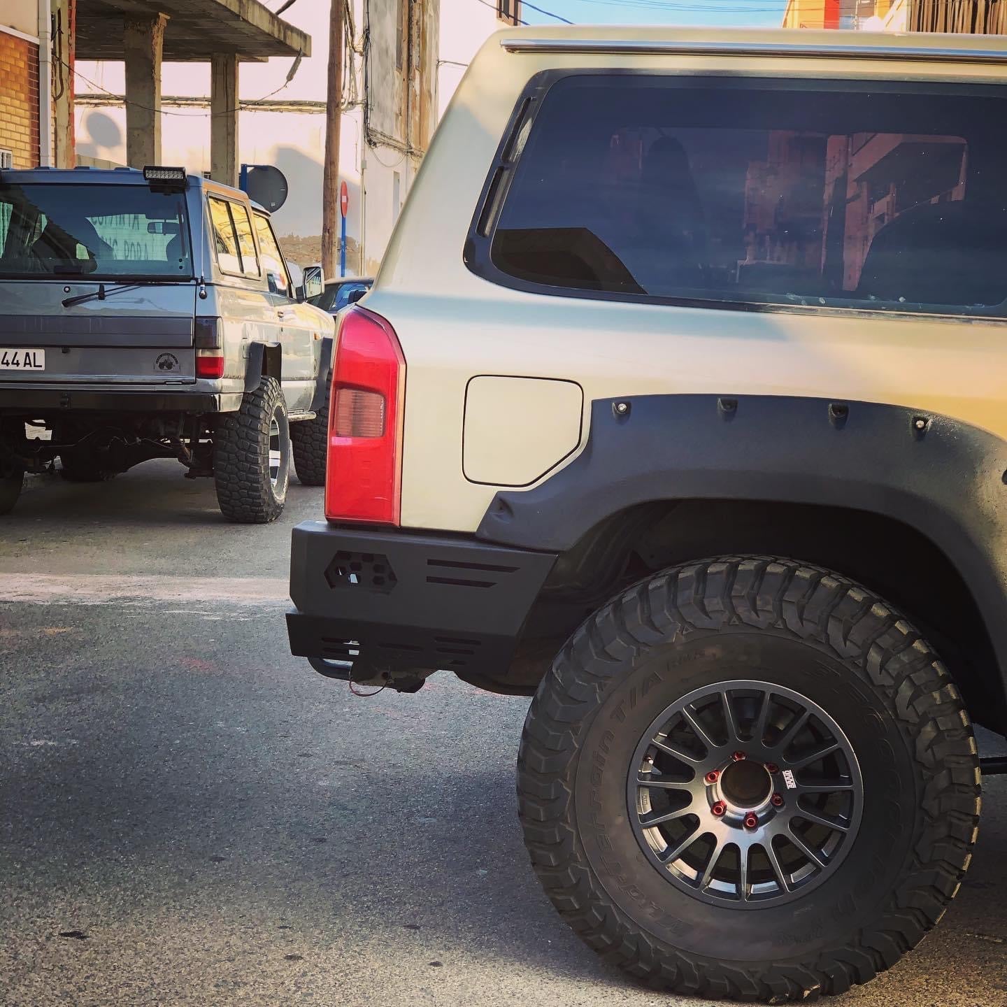 Kut Snake Kotflügelverbreiterung Nissan Patrol Y61 - 70 mm Breite - 2 Door - GPC-Offroad