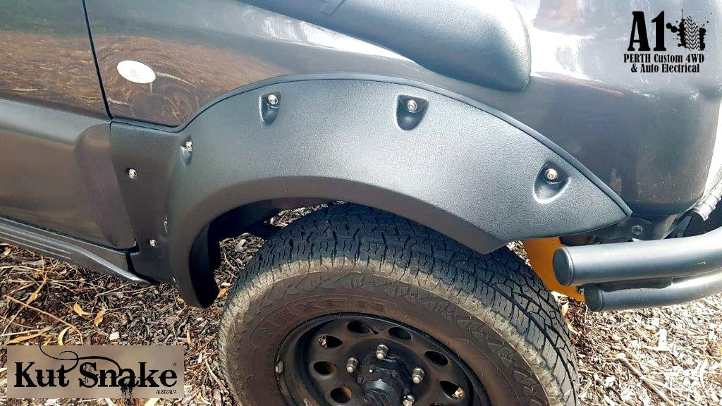 Kut Snake Kotflügelverbreiterung Suzuki Jimny FJ "Monster" - 100 mm Breite - Struktur Oberfläche - GPC-Offroad
