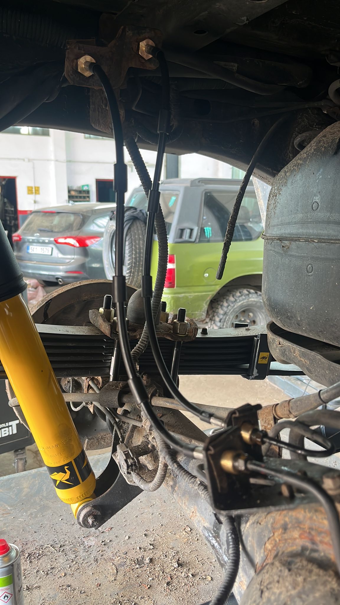 Steel braided brake line for Ford Ranger (from 2011-2022)