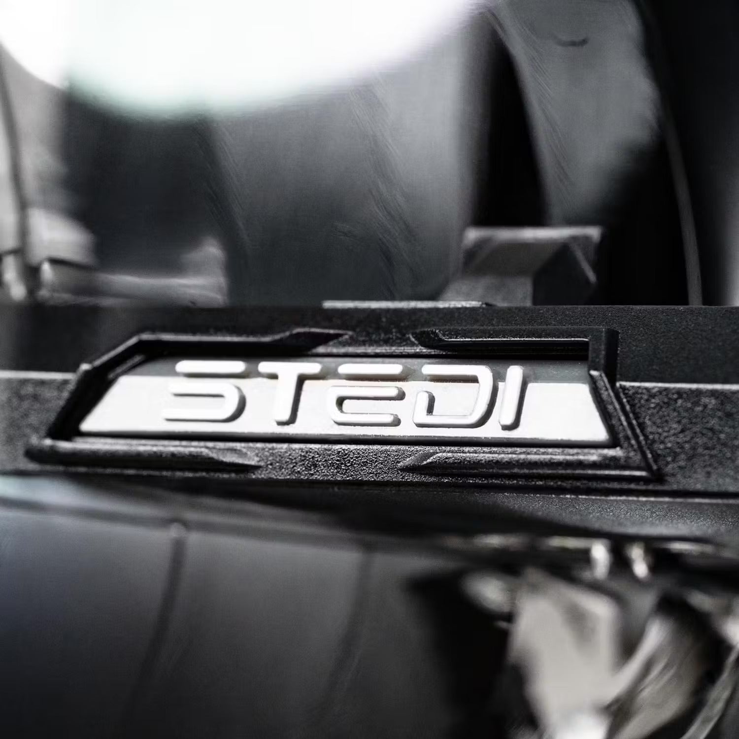 STEDI 5.75 Inch Homage Black 5700K 