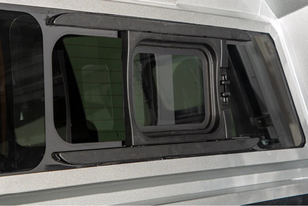 RSI EVO Adventure Edelstahl Hardtop - Toyota Hilux DoKa (2026+) - Schwarz Matt