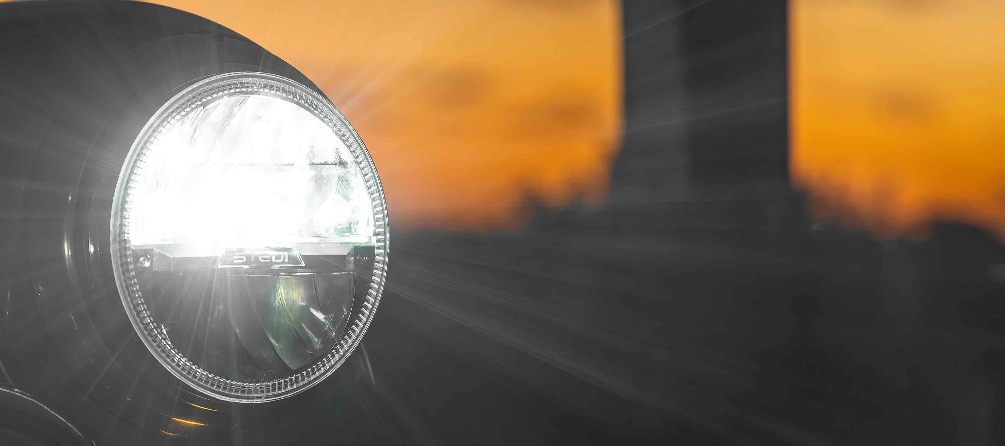 STEDI 7Inch Homage LED Headlight - Chrome (5700K)