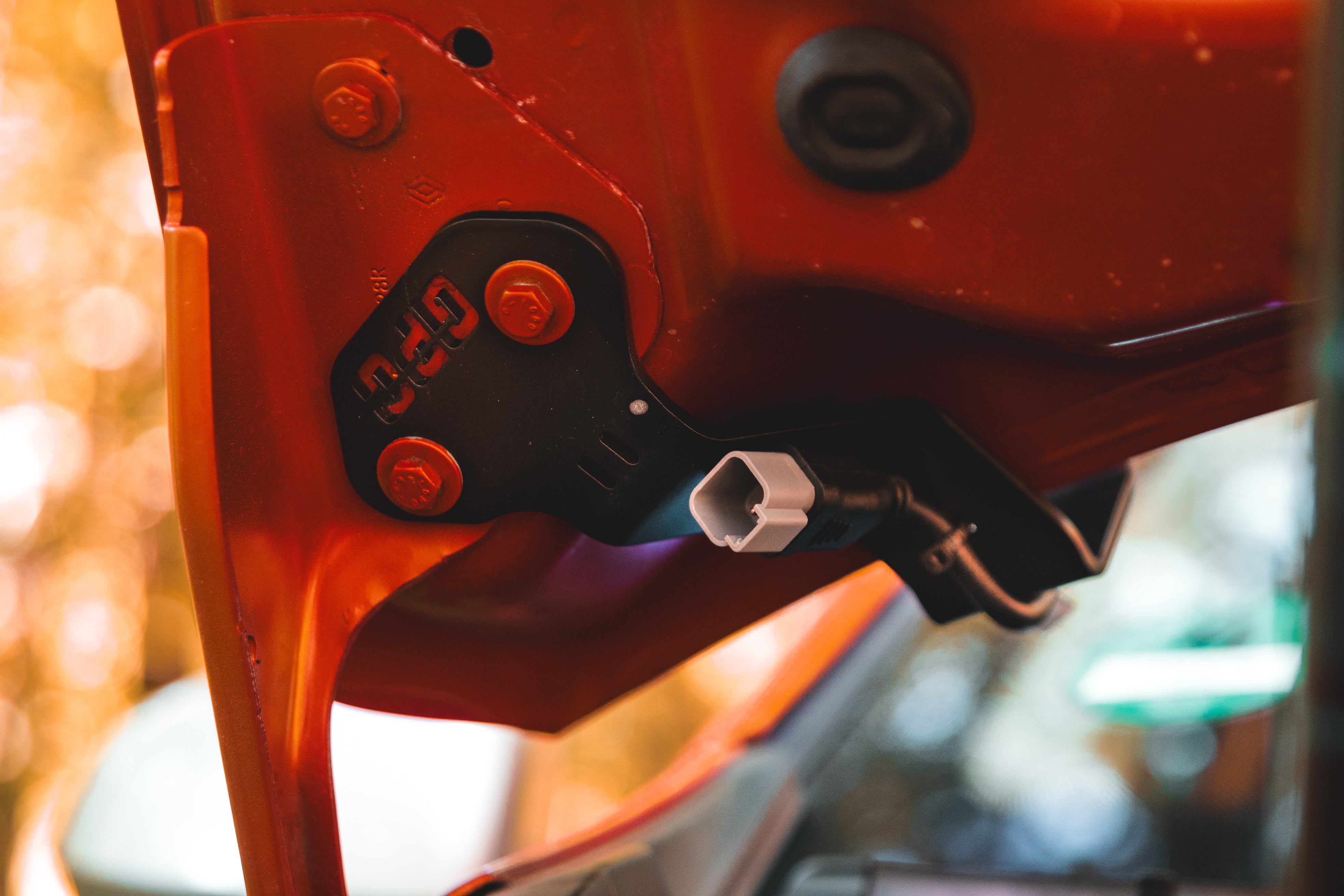 GPC Motorhaubenhalter für LED Spots - Dacia Duster (ab 2018-)