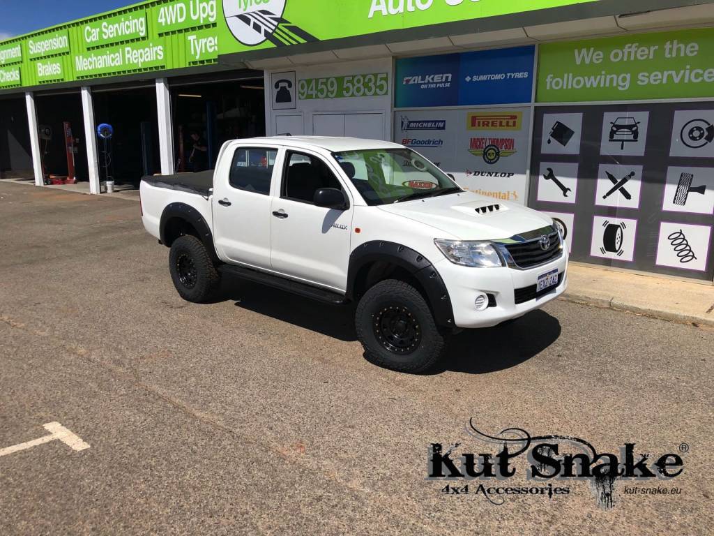 Kut Snake fender flares Toyota Hilux Facelift Standard (from 2012-2015) - 50mm width