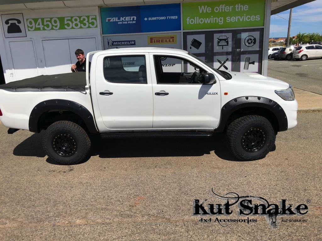 Kut Snake fender flares Toyota Hilux Facelift Standard (from 2012-2015) - 50mm width