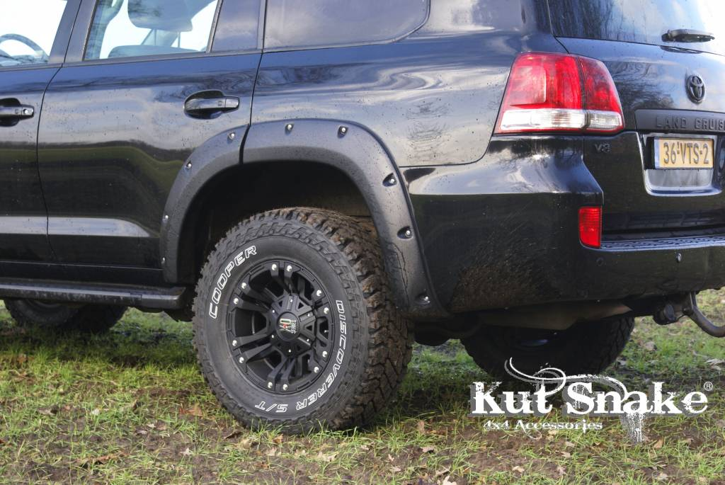 Kut Snake Kotflügelverbreiterung Toyota Landcruiser 200 - 50 mm Breite - 2007-2012