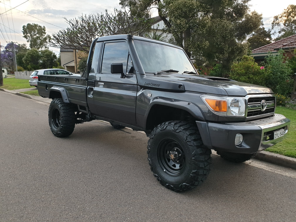 Kut Snake fender flares Toyota Landcruiser 79/75 Series SingleCap (up to 2007) - 50 mm width