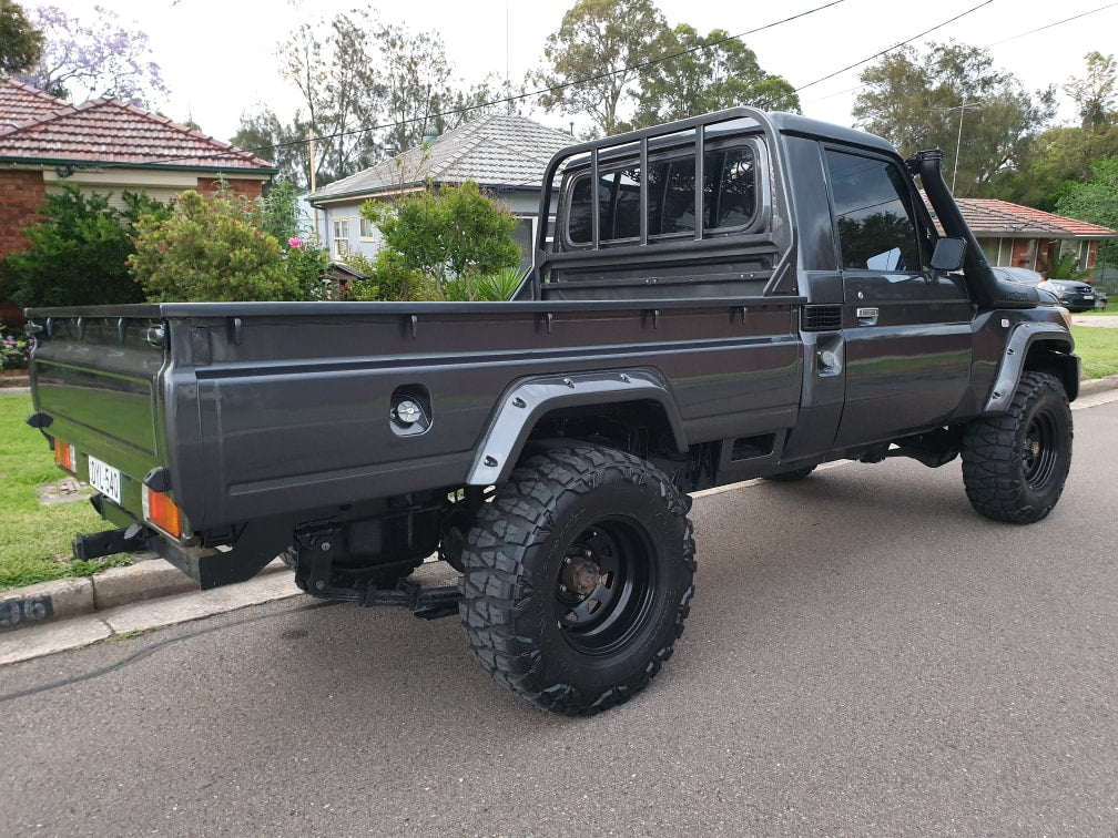 Kut Snake fender flares Toyota Landcruiser 79/75 Series SingleCap (up to 2007) - 50 mm width