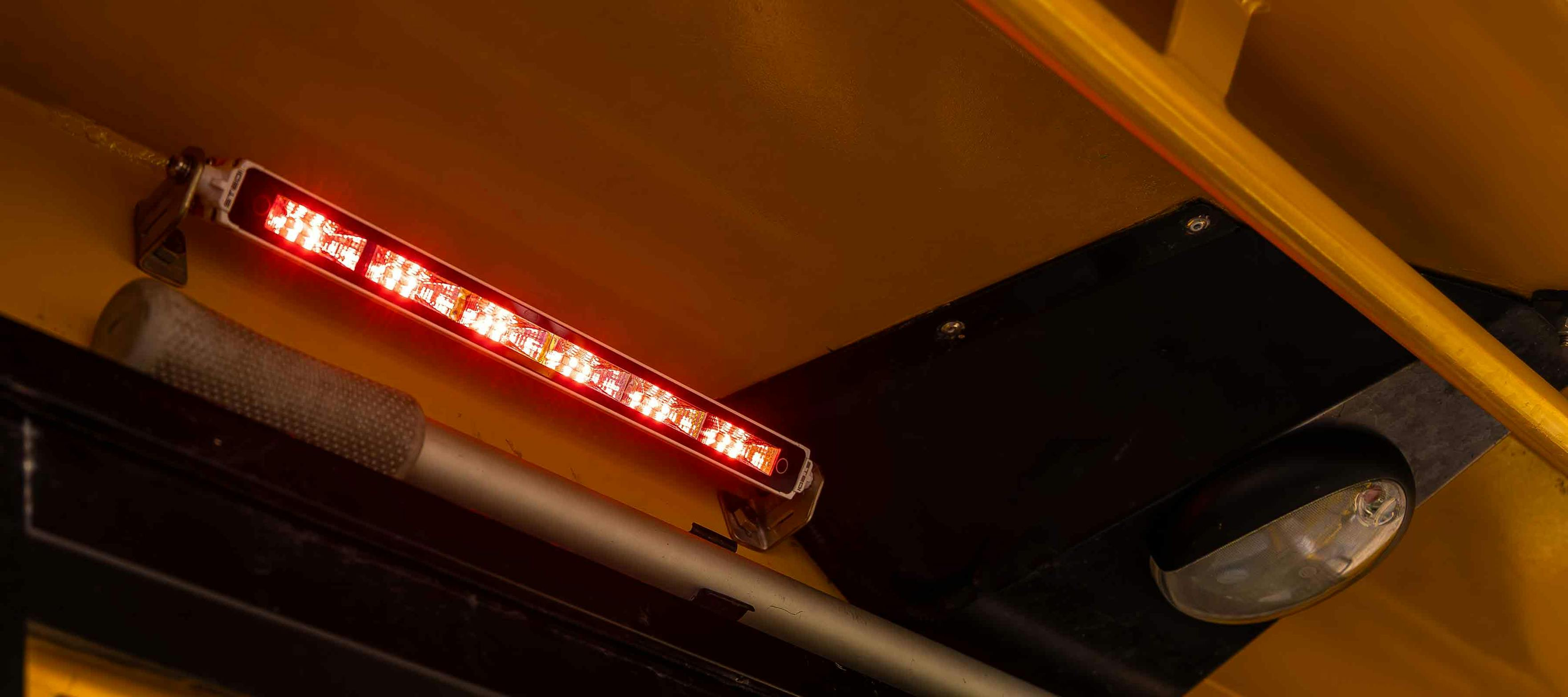 STEDI Marine Micro Touch 13.9" (Red/White 