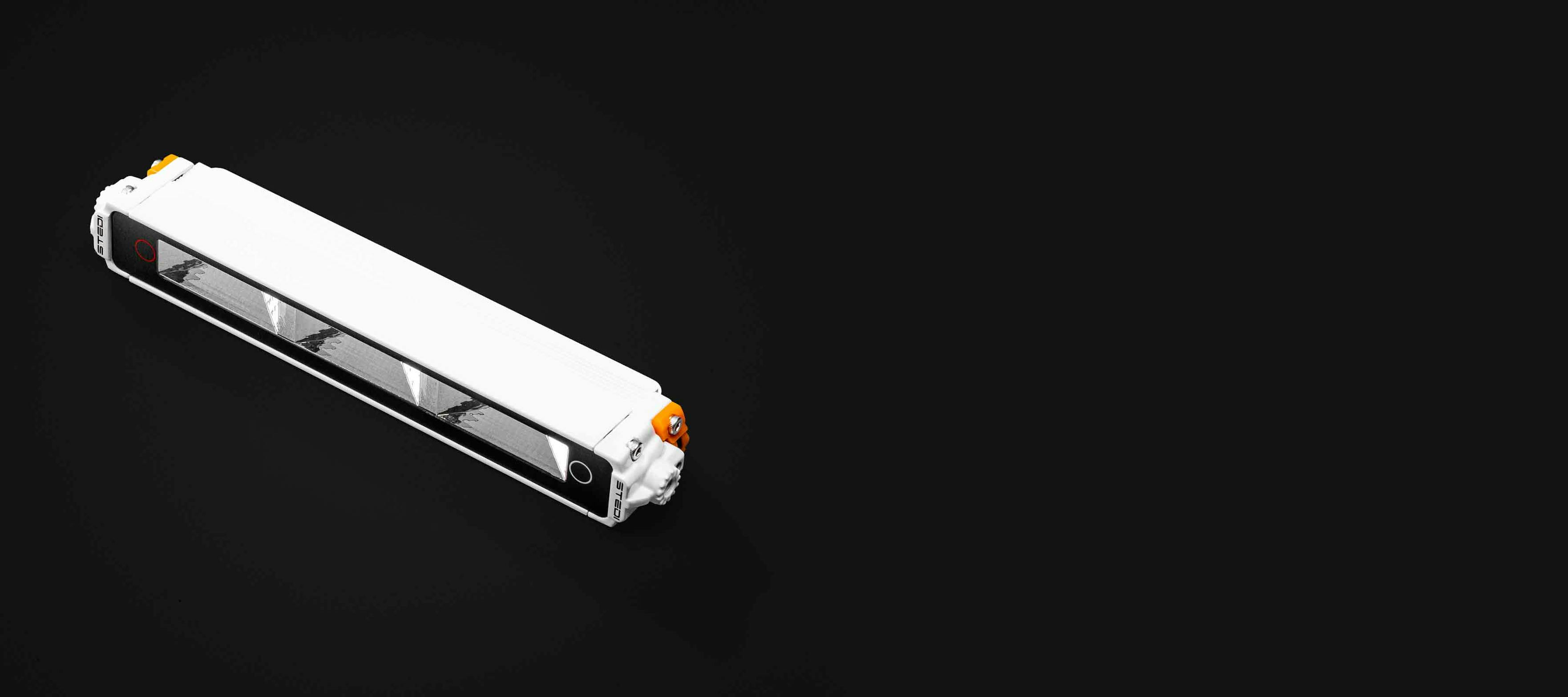 STEDI Marine Micro Touch 7.8" (Red/White) 