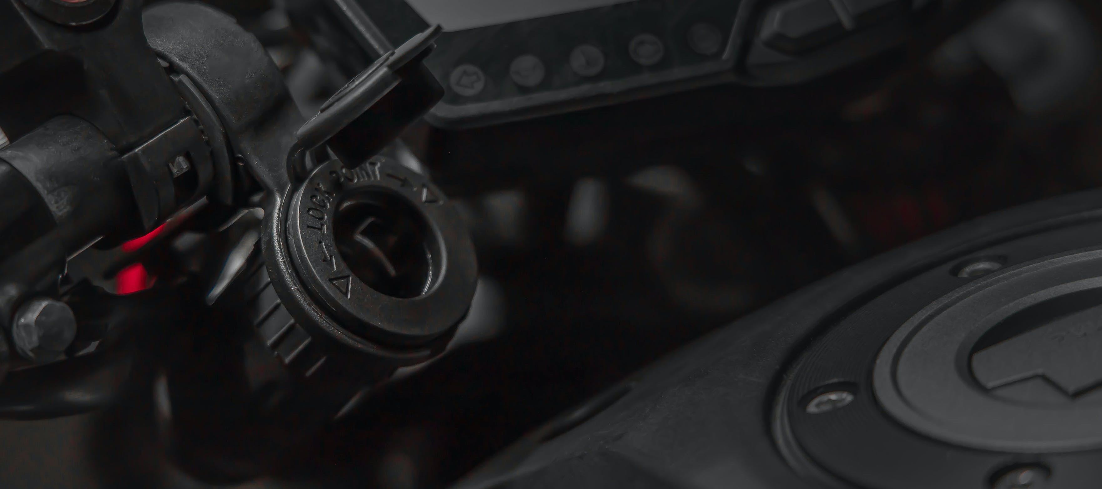 STEDI Motorrad 12V Zigarettenanzünder - Lenker montage - GPC-Offroad