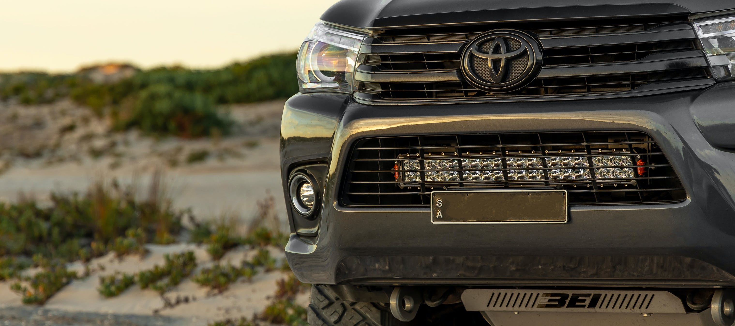 STEDI Toyota Hilux (N80 ab 2015+) Kühlergrill Befestigung für LED Bar - GPC-Offroad