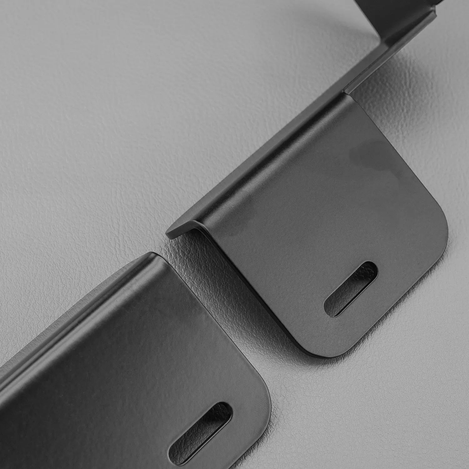 STEDI Ford Ranger & Raptor Kühlergrill-Befestigung (Unten)