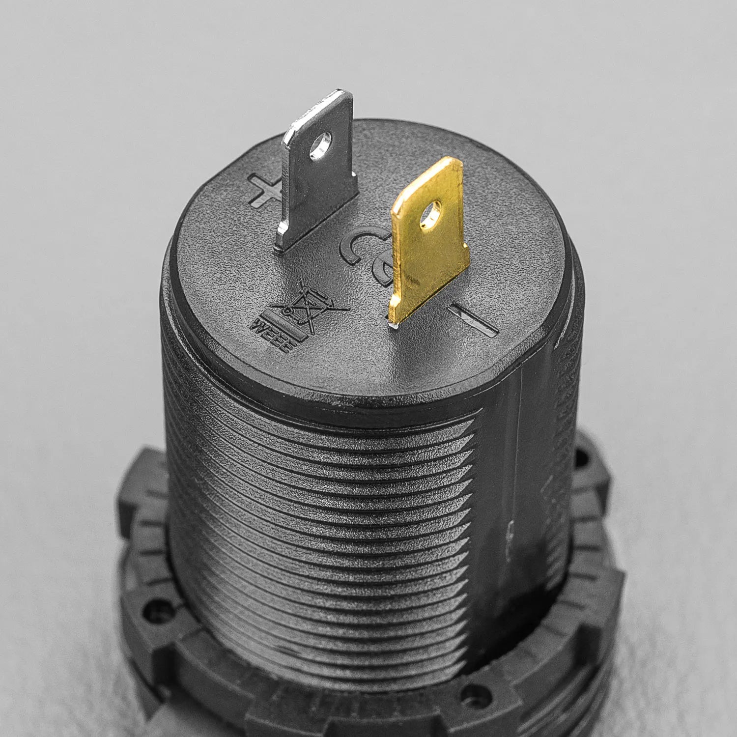 STEDI USB C Anschluss mit Voltmeter - GPC-Offroad