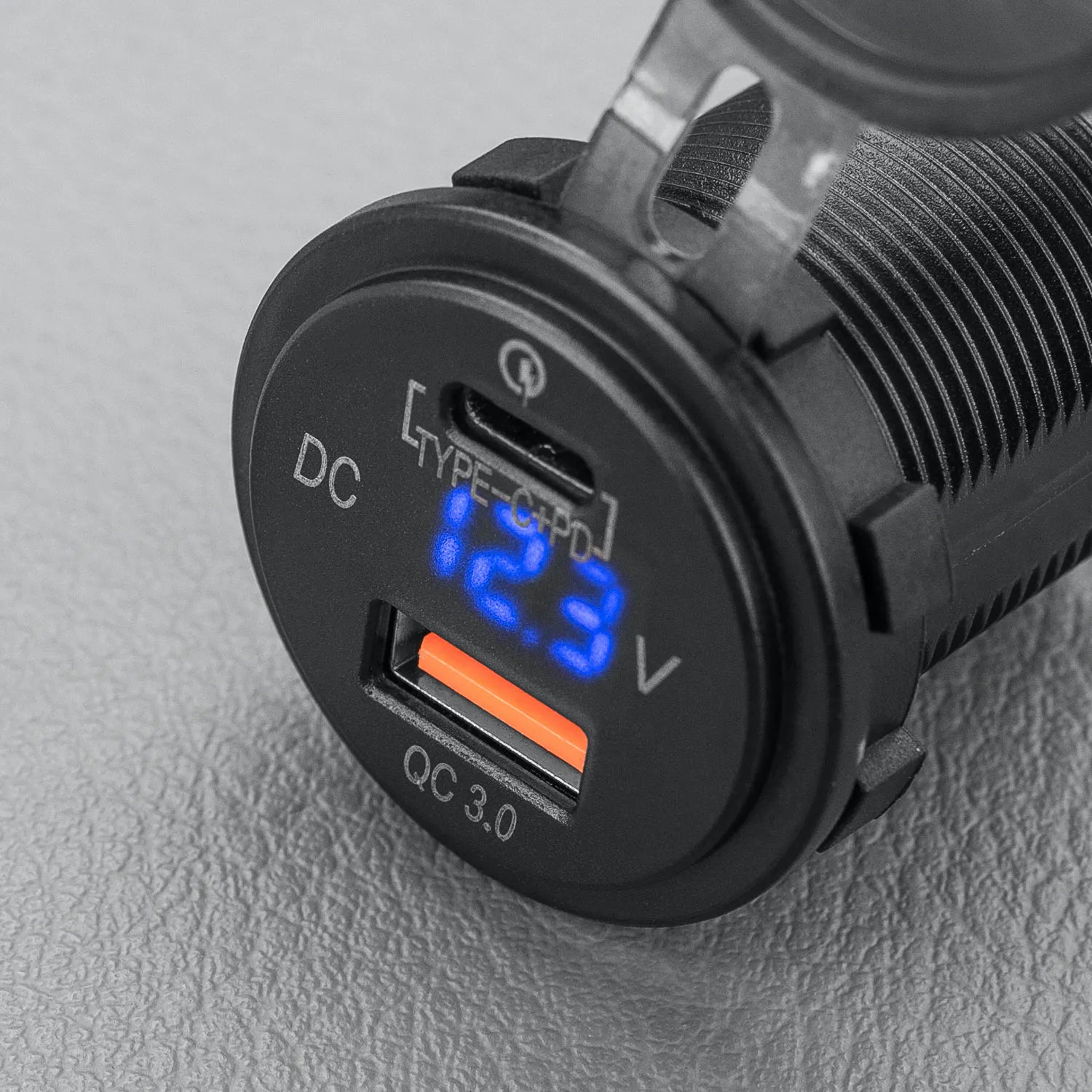 STEDI USB C connection with voltmeter