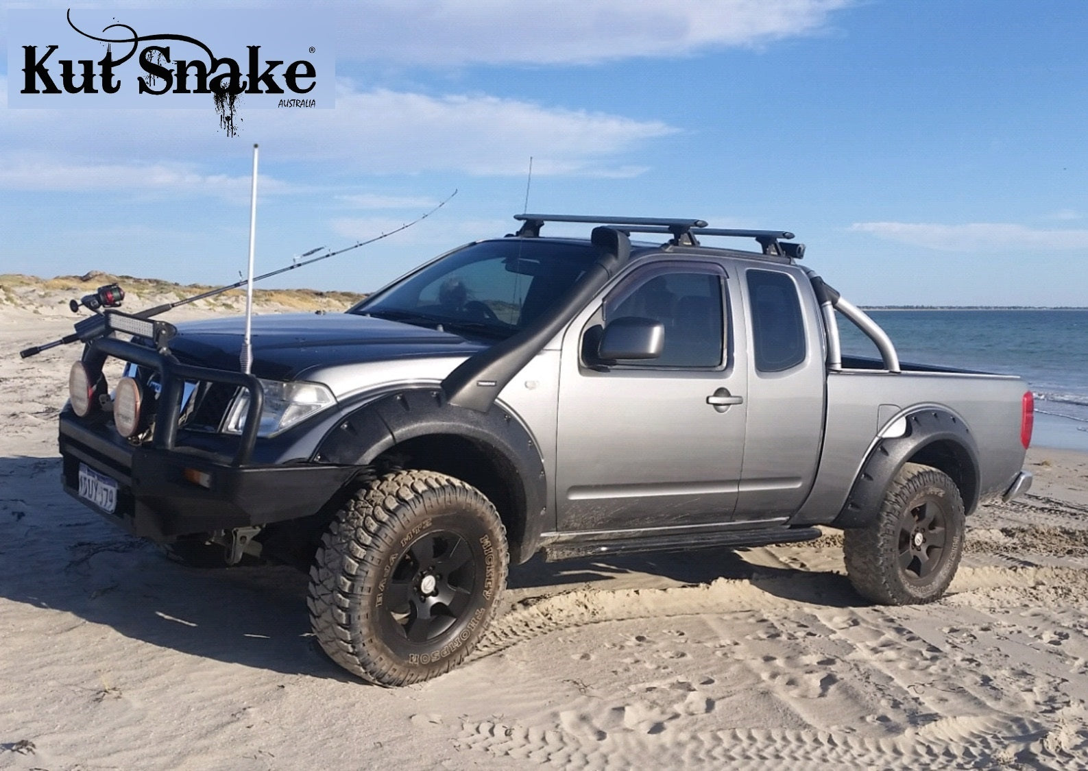 Kut Snake Kotflügelverbreiterung Nissan Navara D40 - 75 mm Breite - Struktur Oberfläche