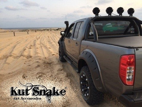 Kut Snake Kotflügelverbreiterung Nissan Navara D40 - 75 mm Breite - Struktur Oberfläche