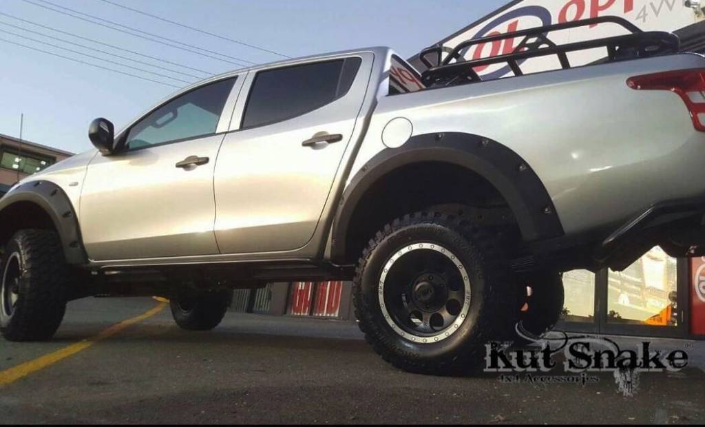 Kut Snake Kotflügelverbreiterung Mitsubishi L200 MQ (2015-2018) - 70mm Breite - Struktur Oberfläche - GPC-Offroad