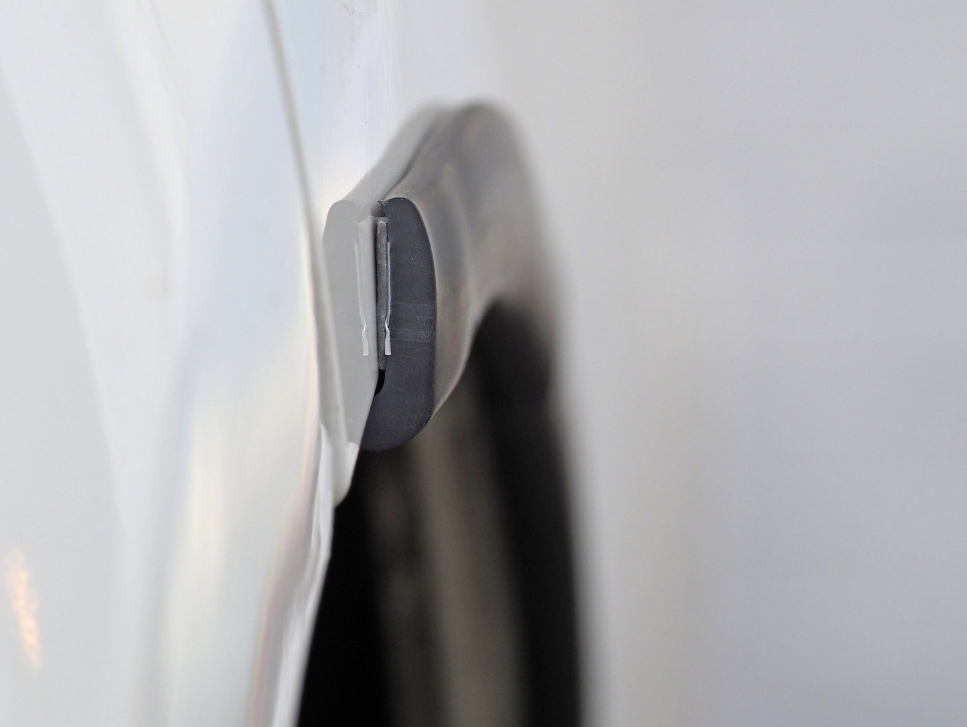 Fender flares 6 mm 4 pieces á 1.5 meters (made of black hard rubber)