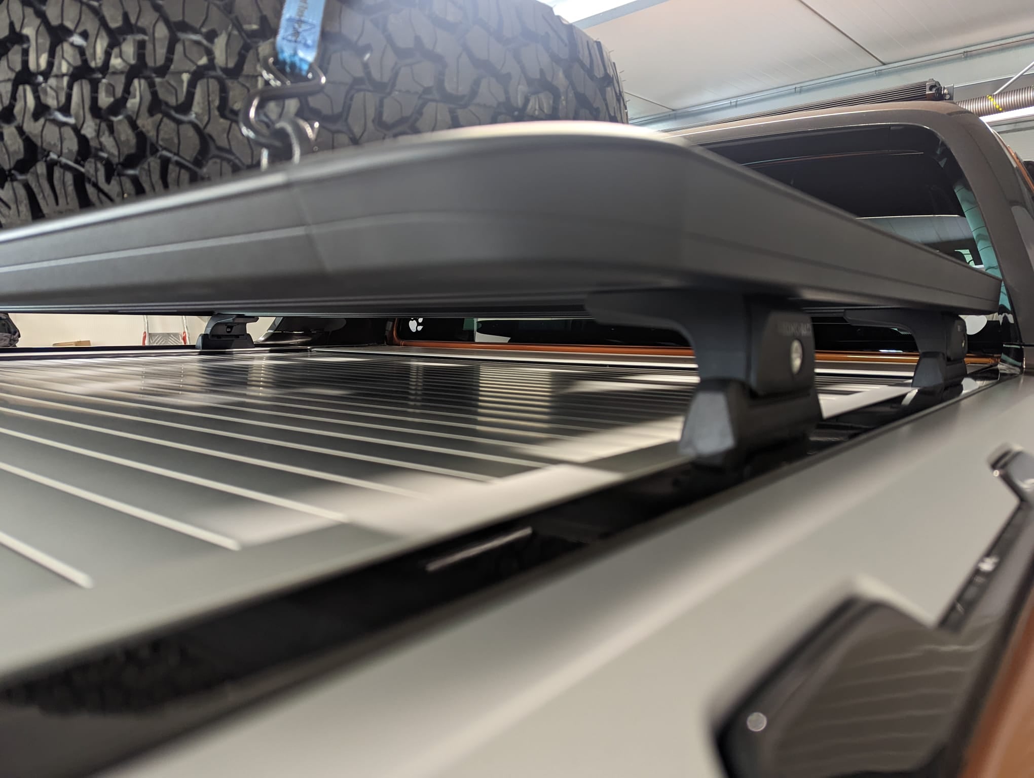 Ford Ranger D/Cab & Raptor RHINO-RACK™ Ladeflächen Plattform für MountainTop Rollo