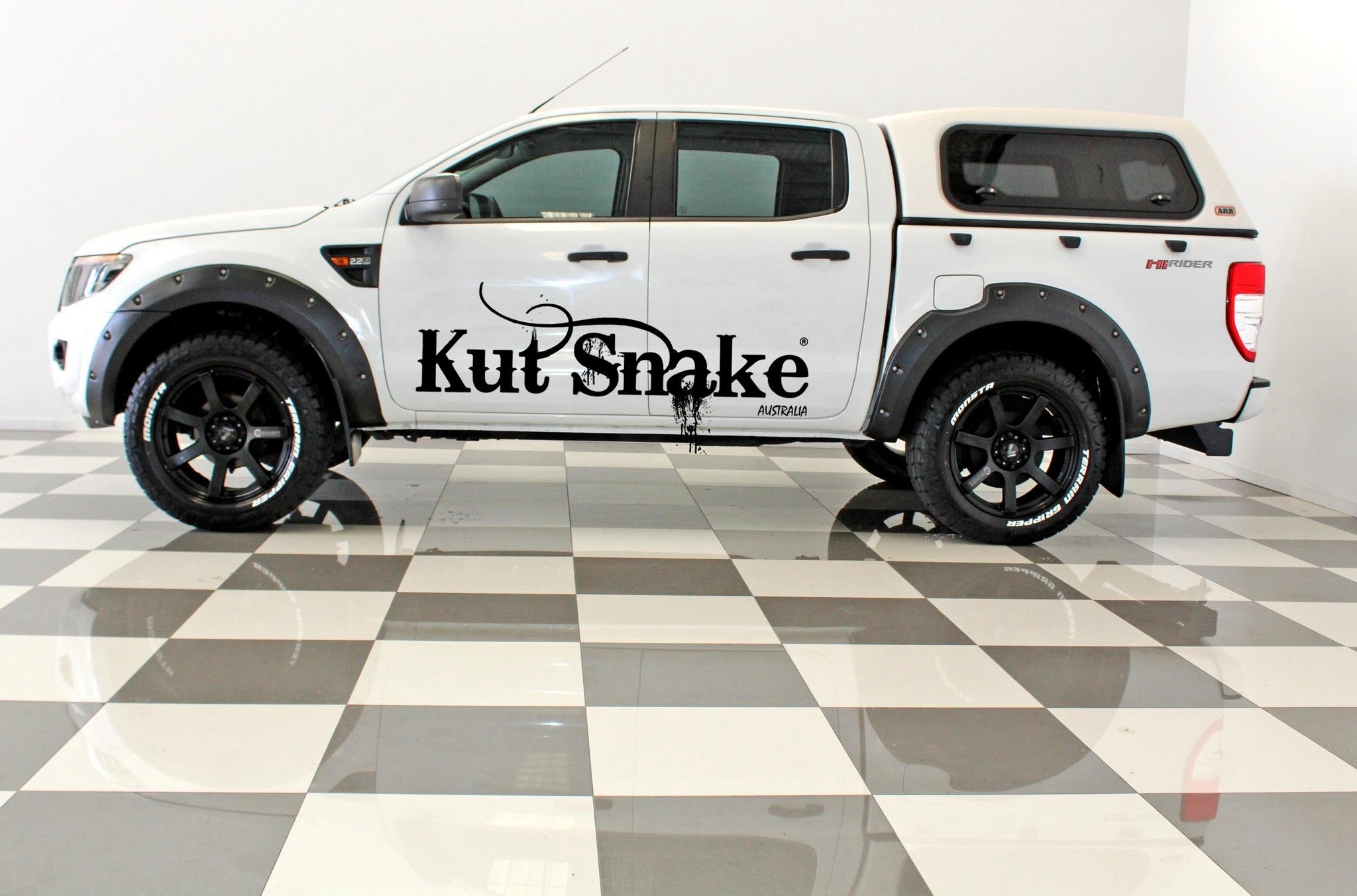 Kut Snake Kotflügelverbreiterung Ford Ranger PX1 Slim - 40 mm Breite - Struktur Oberfläche